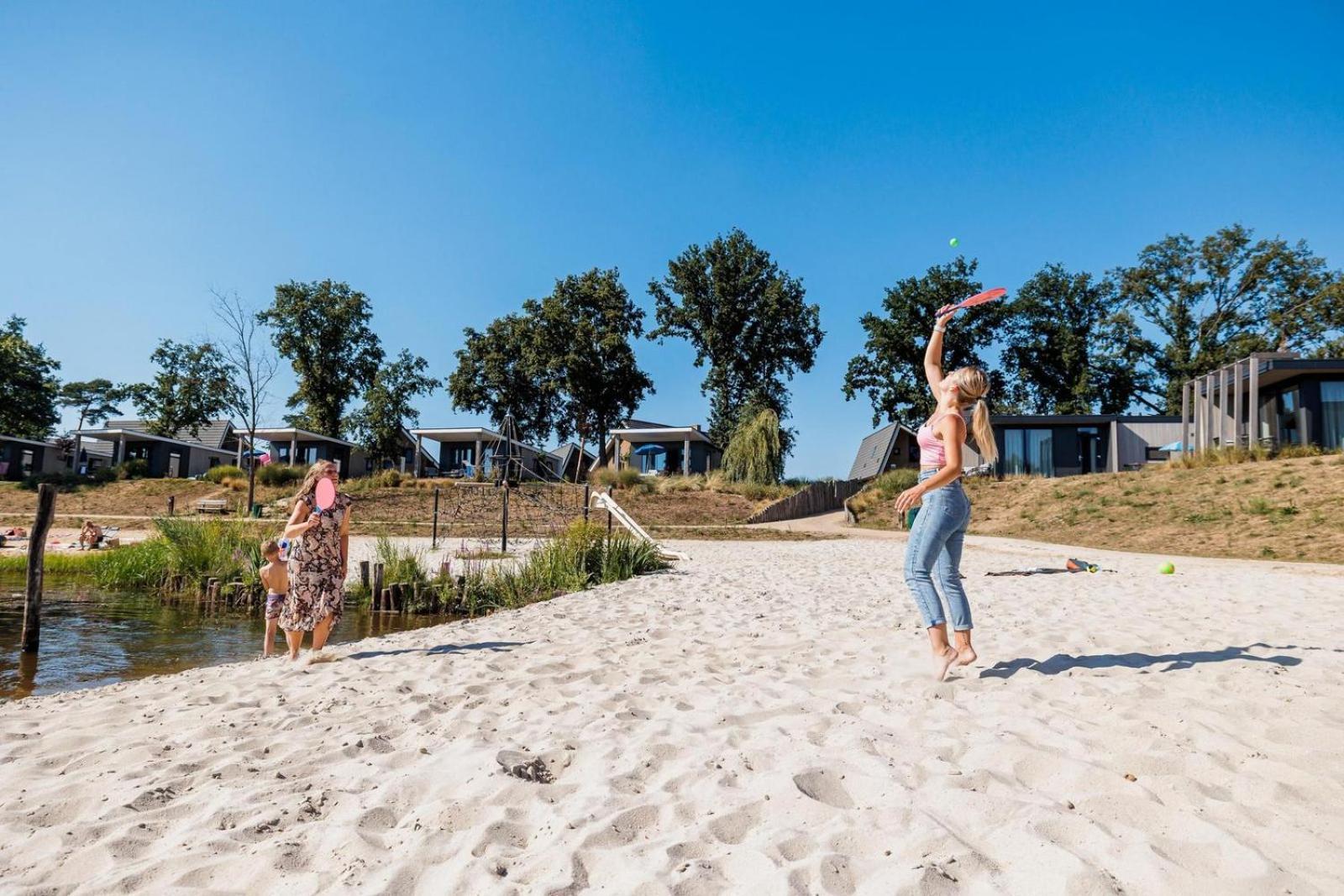 Vakantie & Resort Leukermeer Well  エクステリア 写真