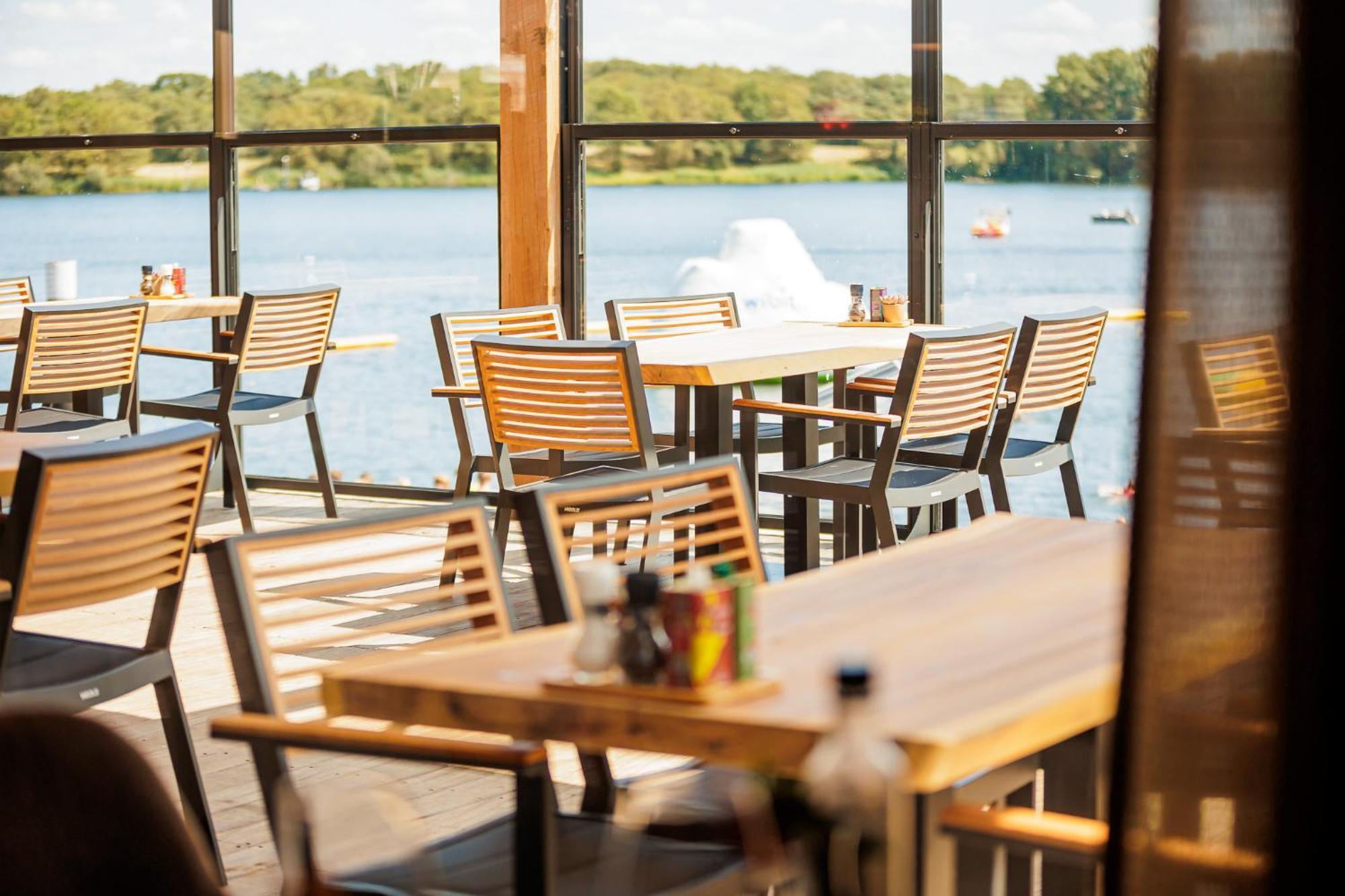 Vakantie & Resort Leukermeer Well  エクステリア 写真